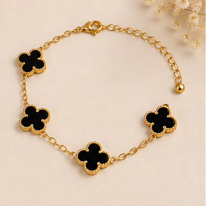 Clover Pendant Necklace
