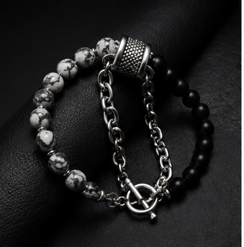 ORRAH LUXE Men’s Black & White Beaded Chain Bracelet with Textured Silver Charm